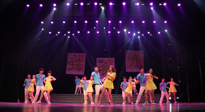 百乐门娱乐
“致﹒食光”送2013届毕业生晚会圆满落幕