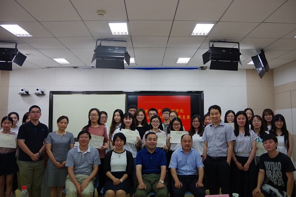 百乐门娱乐
首届研究生食品设计创新大赛成功举行