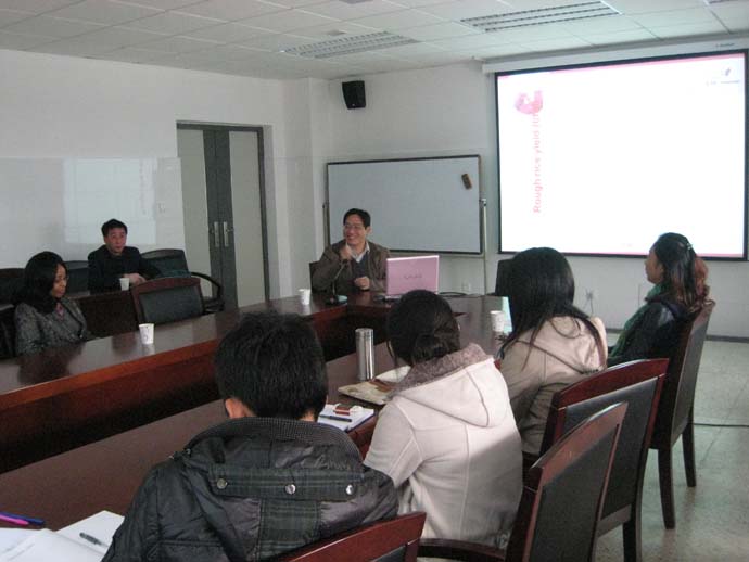 加拿大曼尼托巴大学Trust Beta教授和浙江大学包劲松教授应邀来百乐门娱乐
讲学