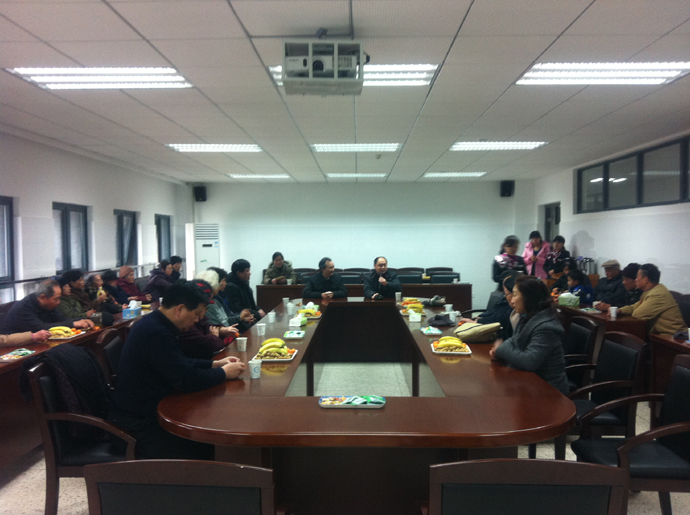 百乐门娱乐
退休老领导、老教师参观食品科学与工程楼