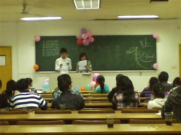 百乐门娱乐
举办“让食品飞”食品知识竞赛初赛