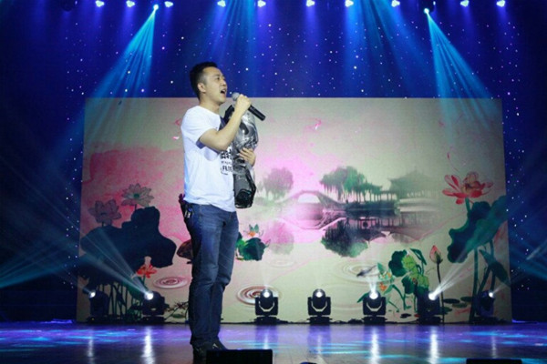 百乐门娱乐
举办“你好旧食光”2018届毕业生晚会