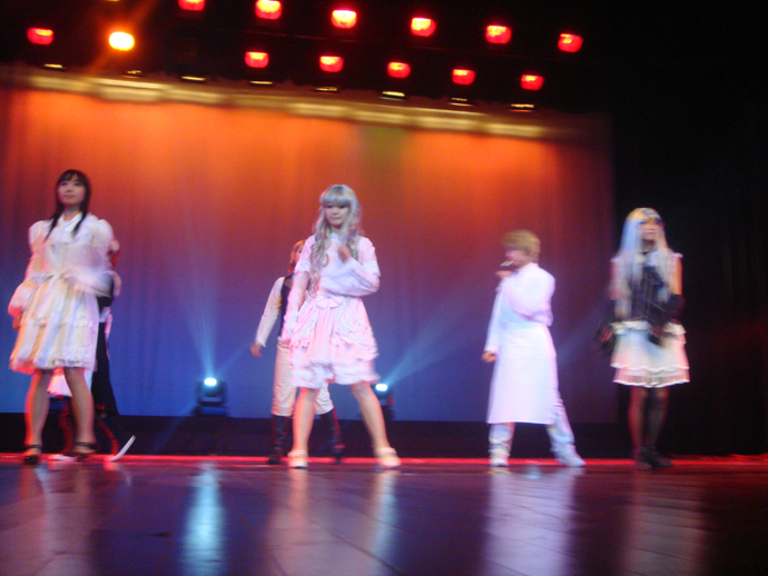 百乐门娱乐
获“七度空间”杯第六届南京市高校COSPLAY大赛第三名