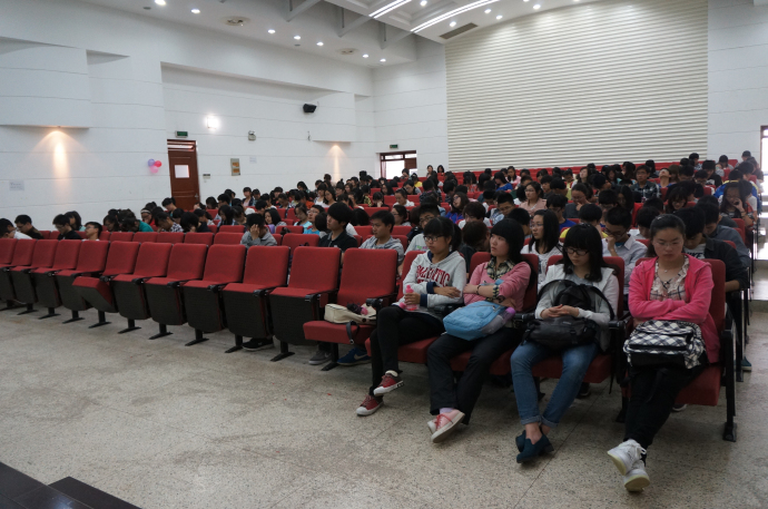 百乐门娱乐
召开2012级“学风建设月”动员大会