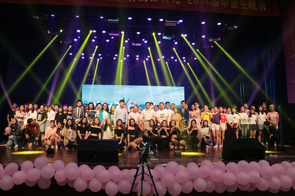 百乐门娱乐
举办“你好旧食光”2018届毕业生晚会