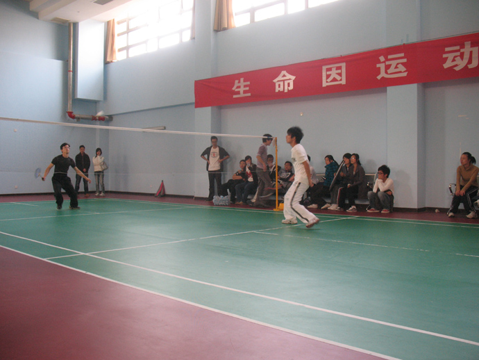 “新生杯”羽毛球赛,百乐门娱乐
成功挺进四强