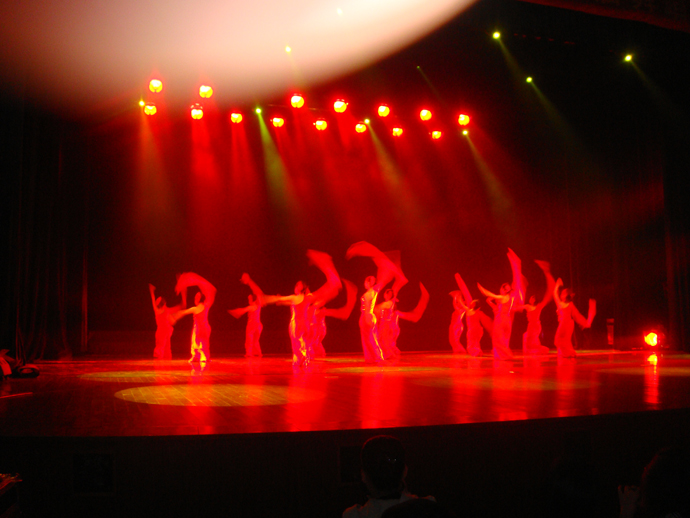 百乐门娱乐
获校第二届舞蹈大赛三等奖及最佳组织奖