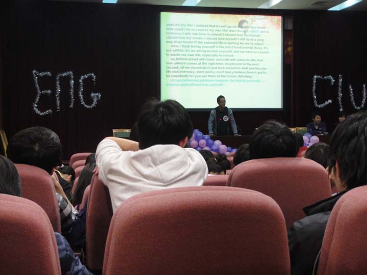 百乐门娱乐
英语演讲比赛圆满结束