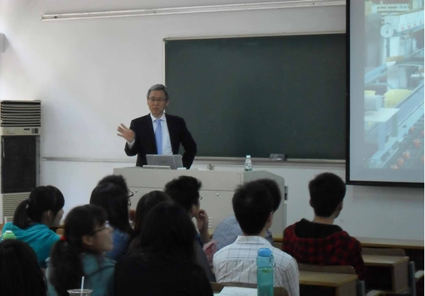 日本岐阜大学前泽重礼教授来百乐门娱乐
作学术交流